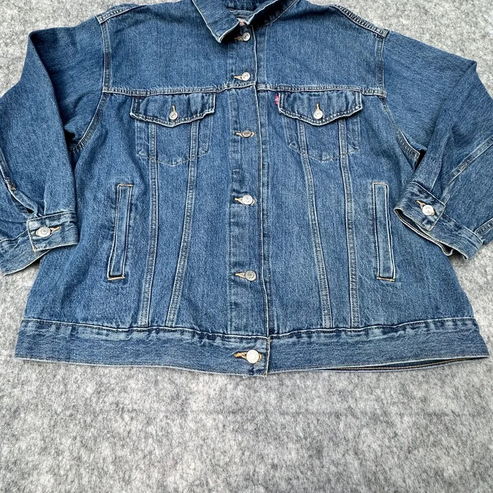 Levis Baggy Trucker Jacket Men's Size X Large Blue Denim New With Tags